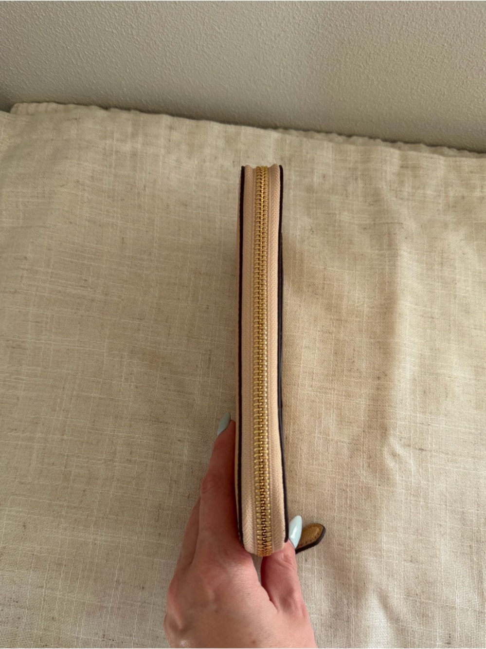 Coach Beechwood Beige Crossgrain Leather Zip Wallet NWT - Picture 7 of 9